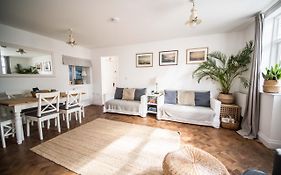 Flat 1 Teneriffe